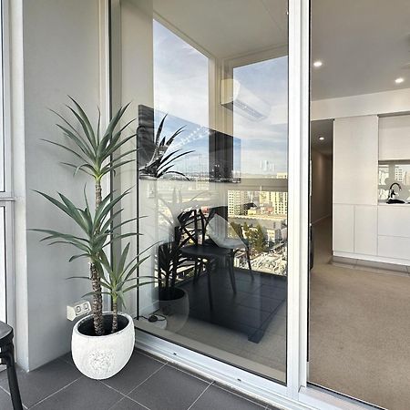 Sky View Apartment Cbd Skyline 2Br Apartment Balcony Spa Access Sleeps 6 Adelaide Exterior photo