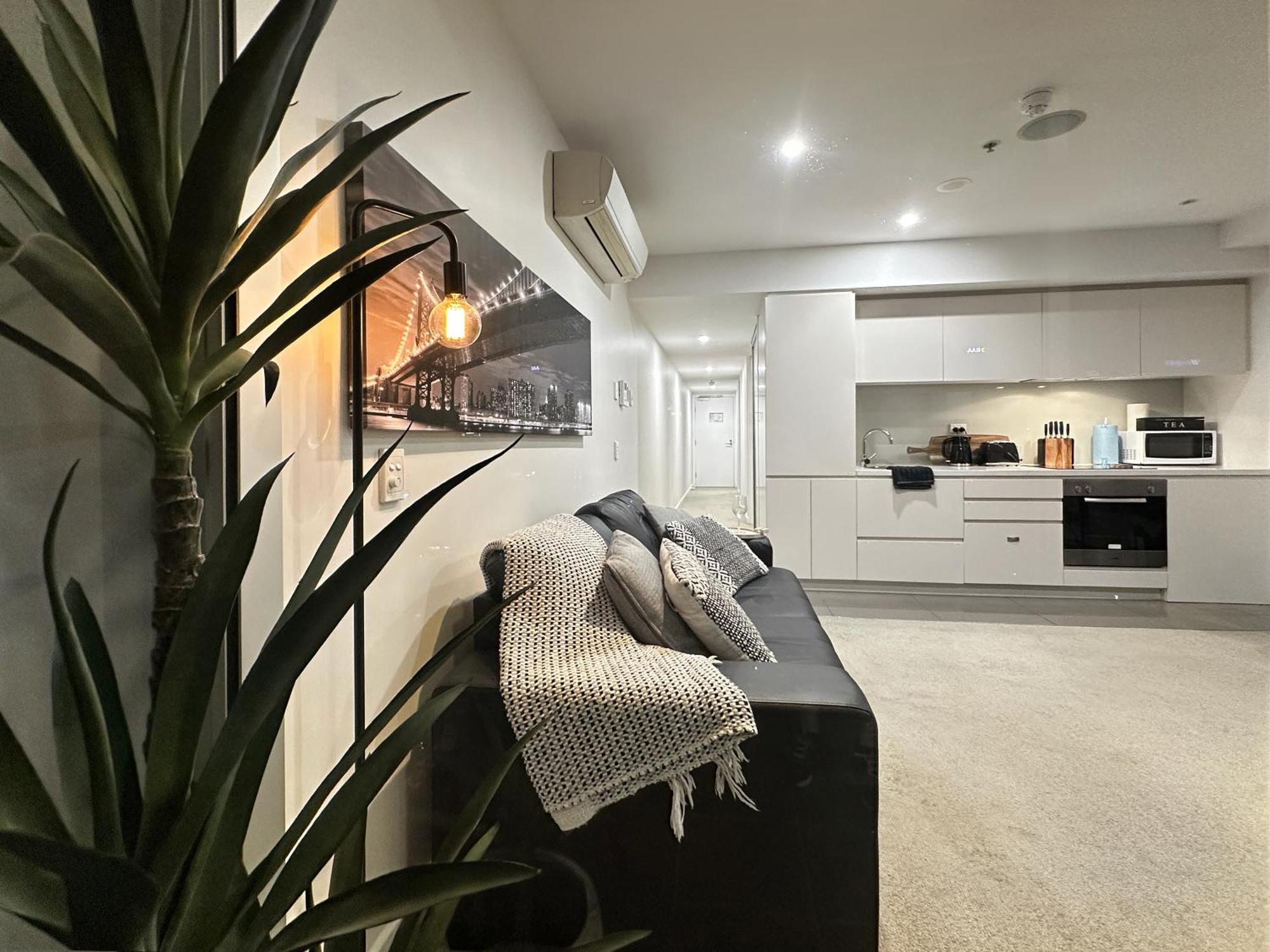 Sky View Apartment Cbd Skyline 2Br Apartment Balcony Spa Access Sleeps 6 Adelaide Exterior photo
